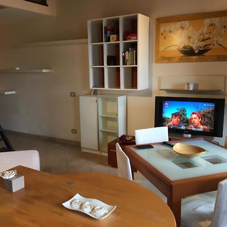Villa Beach Holiday à Terracine Extérieur photo